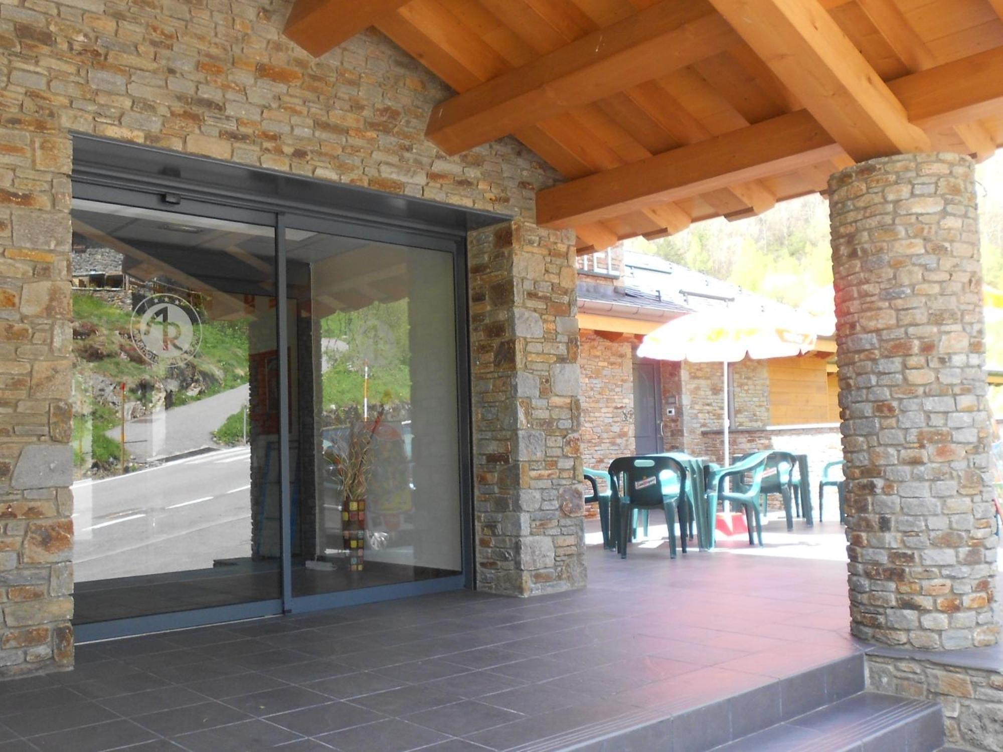 Aparthotel Rialb El Serrat Dış mekan fotoğraf